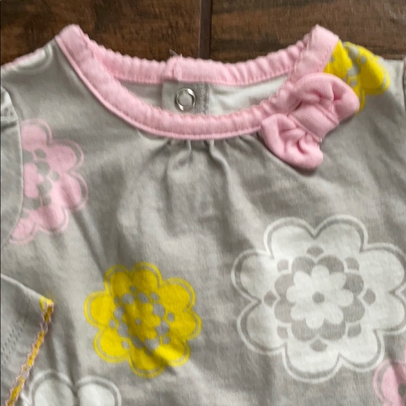 🎀Adorable girl 2 outfit bundle🎀 - Picture 12 of 13